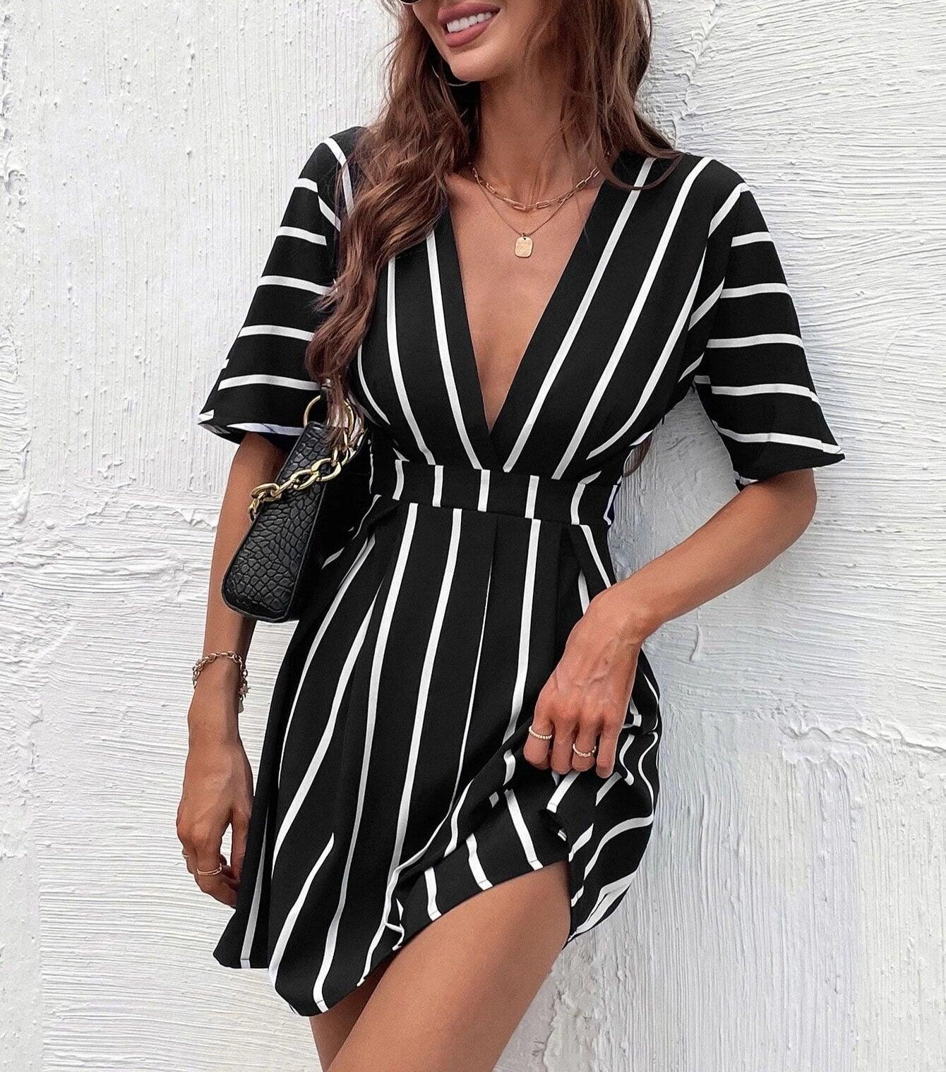 Robe à rayures décolleté à plis - Santorini Shop